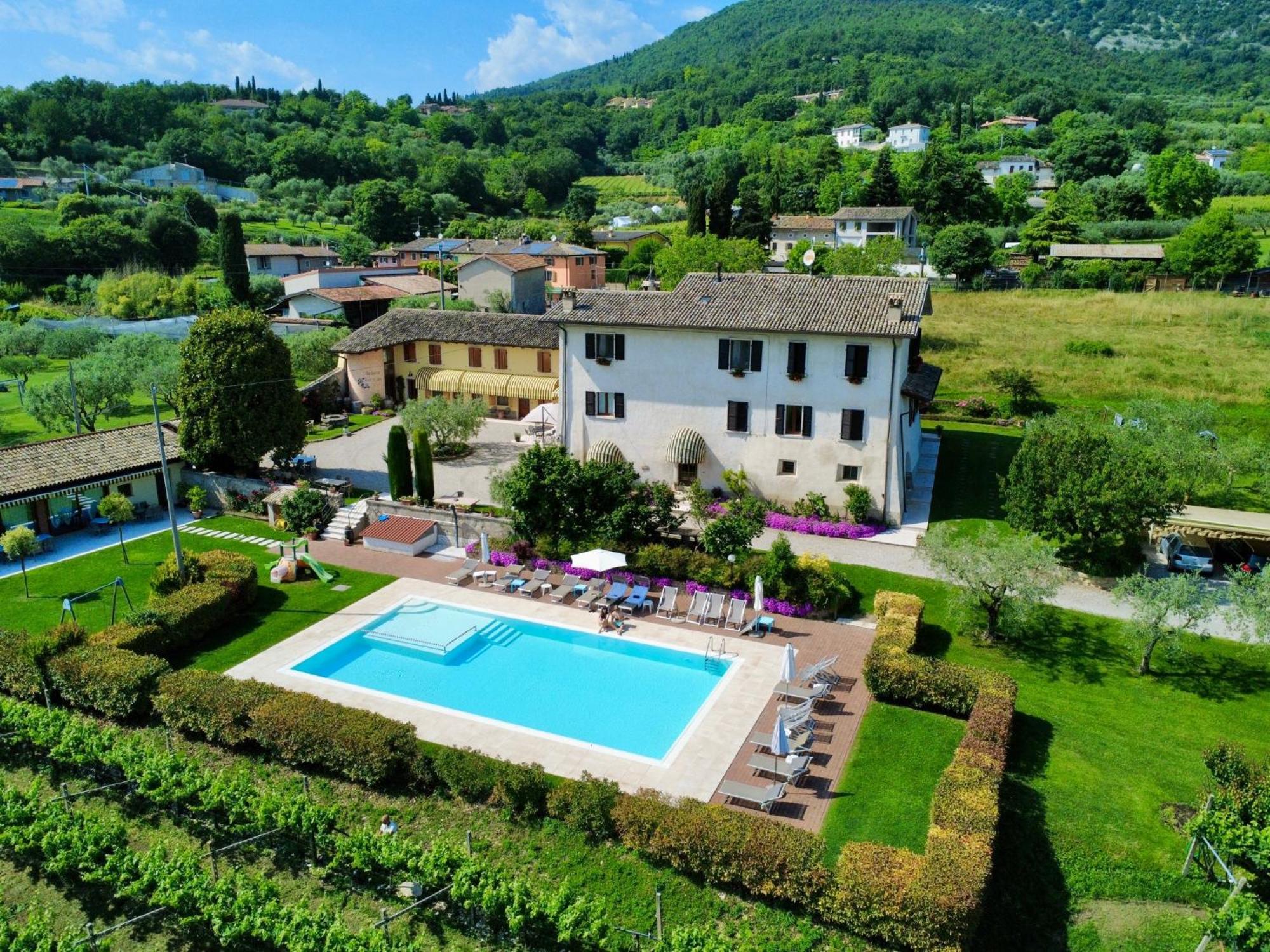Agriturismo Corte Dei Fiori Caprino Veronese Exteriér fotografie